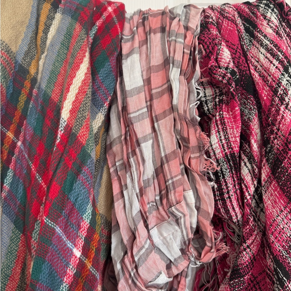 Scarves - Picture 4 of 4